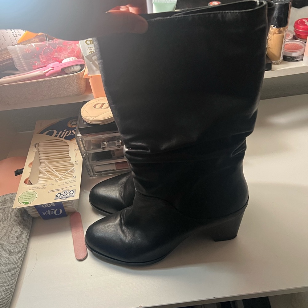 Elegant Black Women's Boots